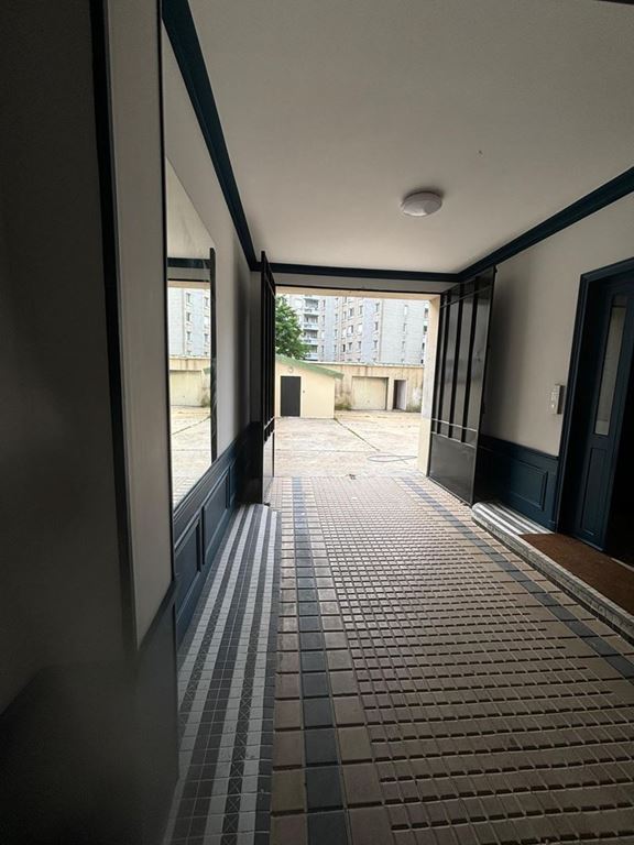 Entrepôt MONTREUIL (93100) MONTAIGNE GESTION