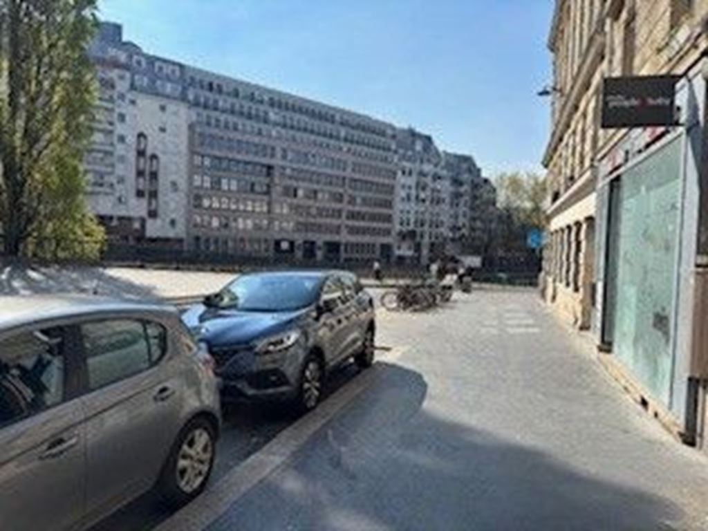 Bail commercial PARIS 10 (75010) MONTAIGNE GESTION