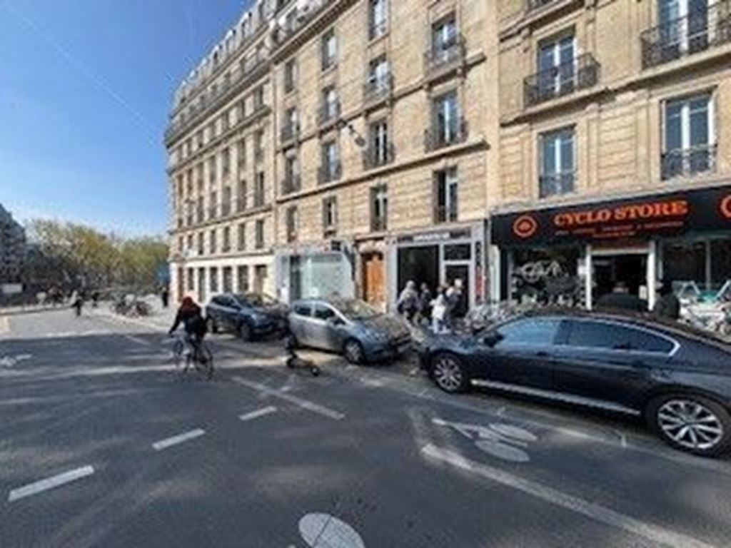Bail commercial PARIS 10 (75010) MONTAIGNE GESTION