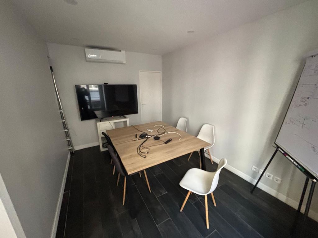 Bureaux PARIS 02 (75002) MONTAIGNE GESTION