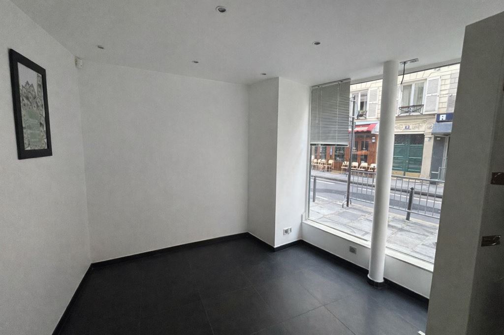 Bail commercial PARIS 09 (75009) MONTAIGNE GESTION