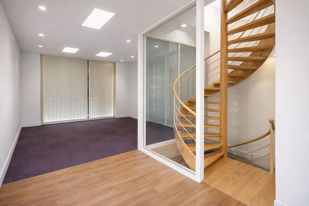 Bureaux NEUILLY SUR SEINE (92200) MONTAIGNE GESTION