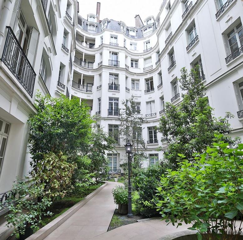 Local professionnel PARIS 16 (75016) MONTAIGNE GESTION