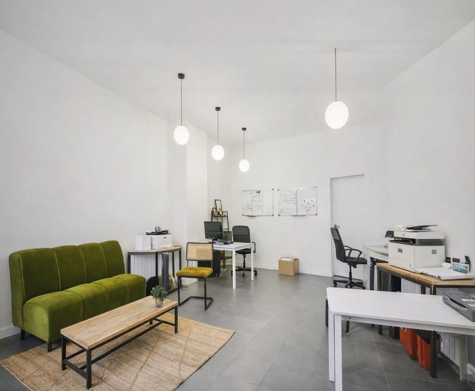 Bail commercial PARIS 02 (75002) MONTAIGNE GESTION