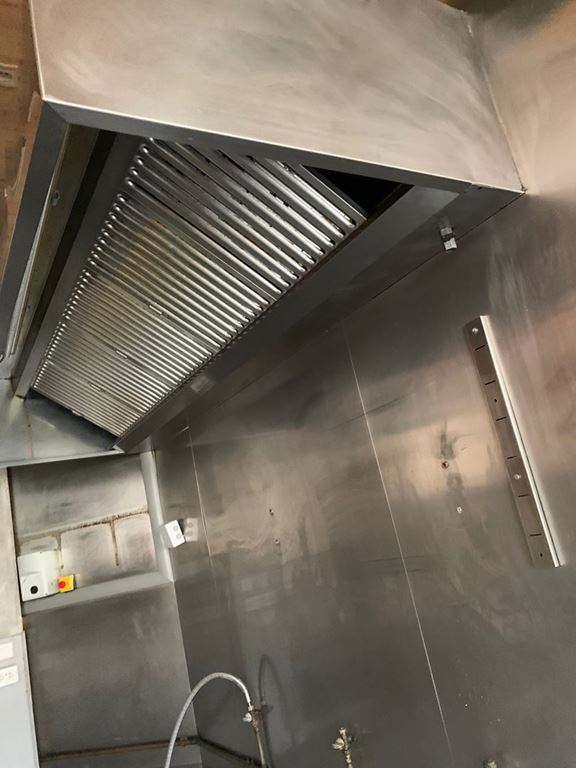 Bail commercial ASNIERES SUR SEINE (92600) MONTAIGNE GESTION